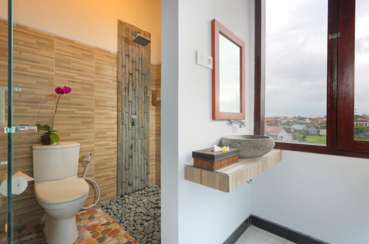 Valomia Guest House Kerobokan Екстериор снимка